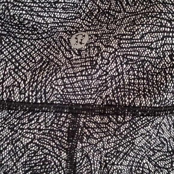 Lululemon leggings - Picture 6 of 7